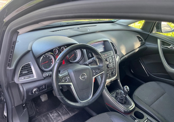 Opel Astra cena 27999 przebieg: 151000, rok produkcji 2011 z Trzebinia małe 466
